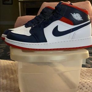 Air Jordan Mid- Olympic Colorway